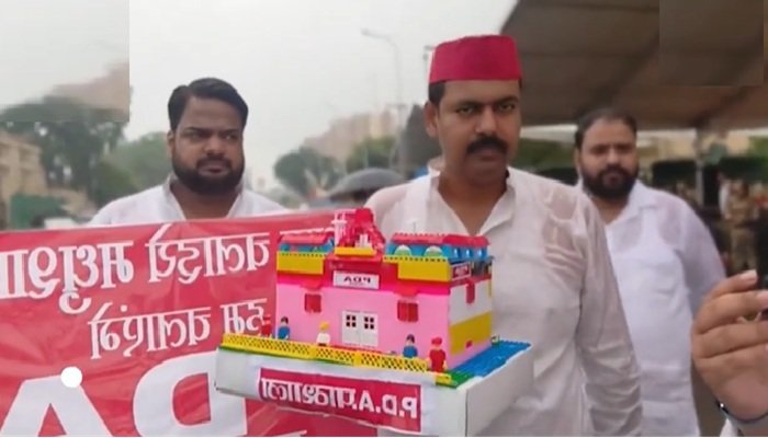 यूपी विधानसभा का मानसून सत्र आज से, PDA पाठशाला लेकर पहुंचे सपा विधायक