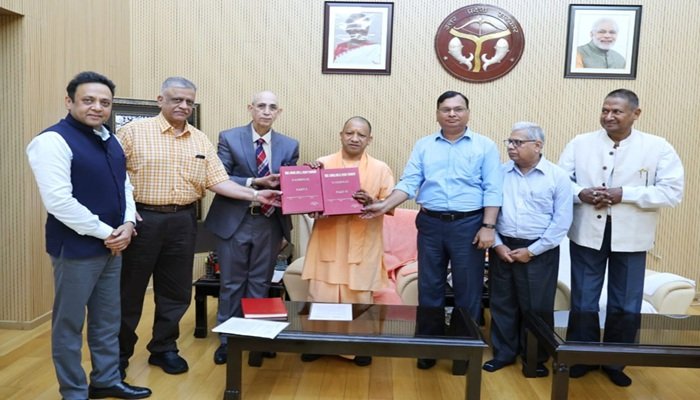 सीएम योगी को सौंपी गई संभल हिंसा जांच रिपोर्ट, हिंदू आबादी 15% बची, बाकी पलायन कर गए