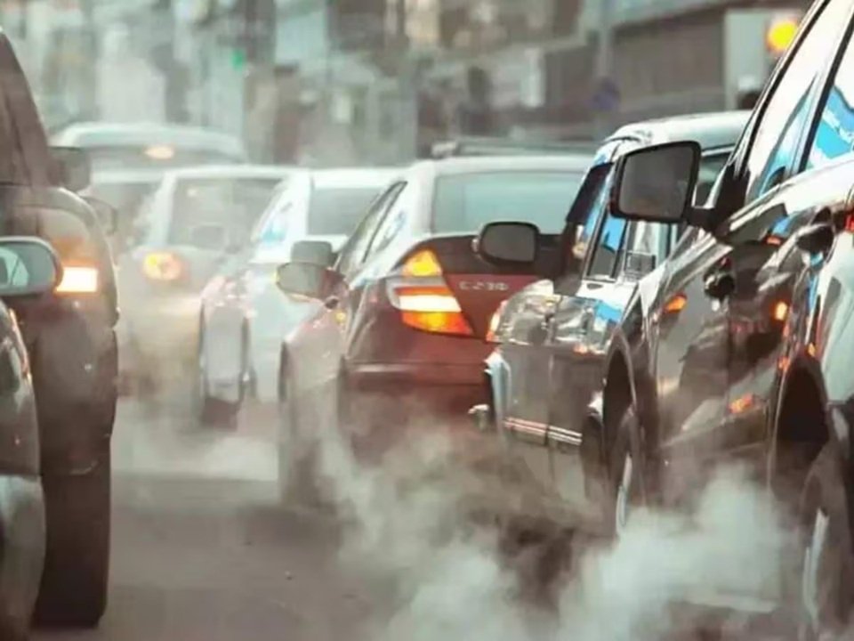Vehicles Renewal Fee: अब 20 साल पुराने वाहन भी चलाएं, बस दीजिये ज्यादा रजिस्ट्रेशन शुल्क