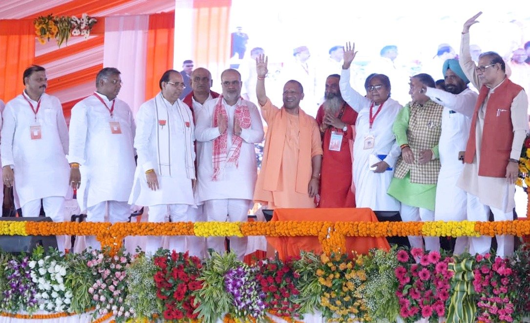 संभल में बोले सीएम योगी- दंगाइयों पर बरस रहा महाकाल का प्रकोप