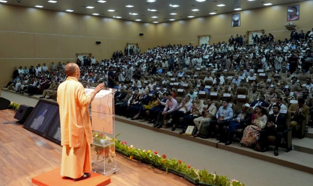 भारतीय परंपरा में जब भी मंथन हुआ, उससे अमृत निकला: सीएम योगी