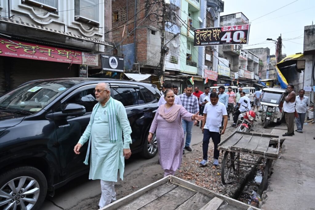 Lucknow News: औचक निरीक्षण पर निकले सुरेश खन्ना, मौजूद रहीं महापौर