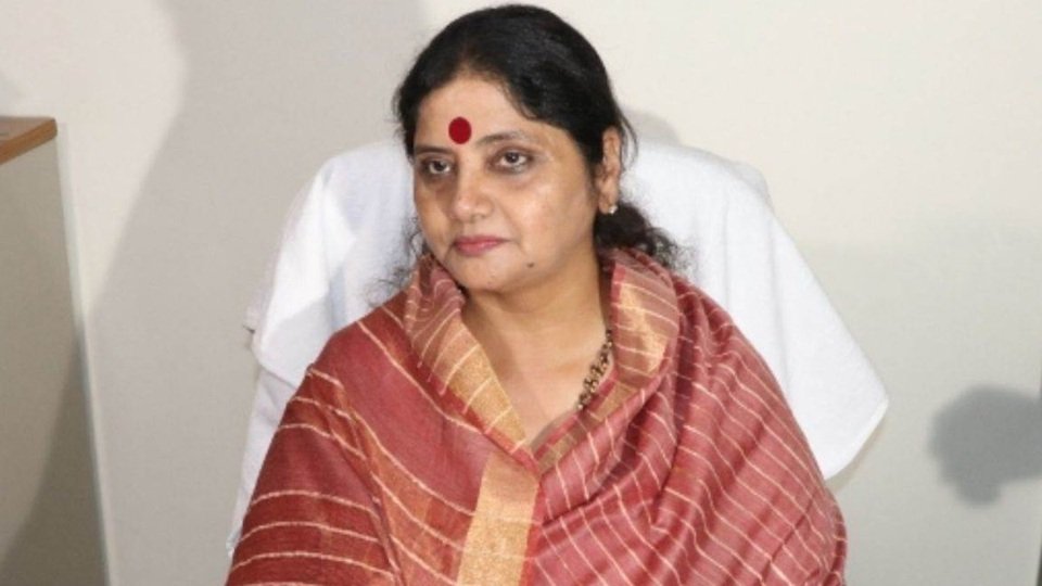 UP News: महिला आयोग की अध्यक्ष बोलीं- हर ई रिक्शा पर चालक का नाम और मोबाइल नंबर हो अंकित