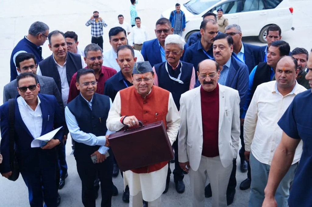 Uttarakhand News: सीएम धामी ने पेश किया अनुपूरक बजट, इन योजनाओं में आएंगे काम