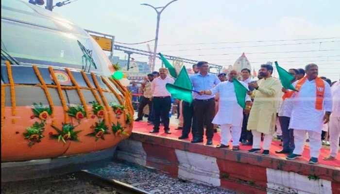 काशी-मेरठ के लिए वंदे भारत ट्रेन की शुरुआत, अयोध्या में भी रहेगा स्टॉपेज