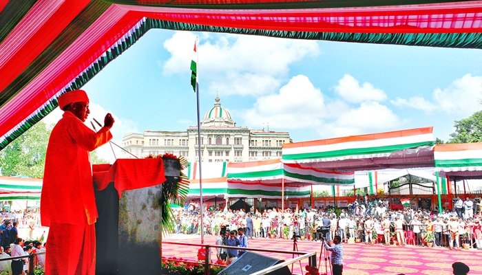 स्‍वतंत्रता दिवस पर सीएम योगी का ऐलान, यूपी में महिलाओं की नौकरियों में होगी 50% भागीदारी