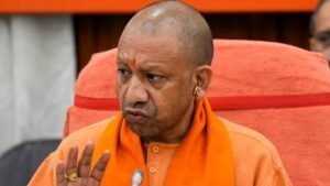 UP News: बोले सीएम योगी- अलर्ट पर रहें सभी विभाग, राहत-बचाव कार्यों में लापरवाही न बरते