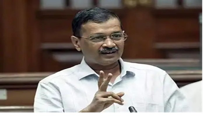 Arvind Kejriwal: देश का युवा सड़क पर लाठियां खा रहा, अब जवाब देना पड़ेगा