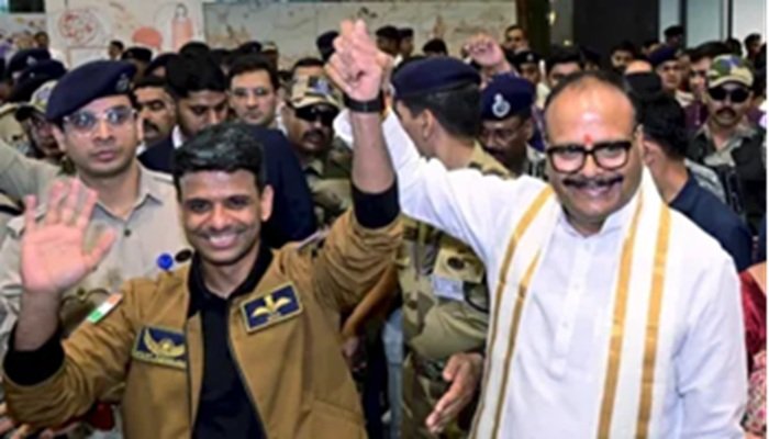 Lucknow पहुंचे Shubhanshu Shukla, Deputy CM ने किया भव्य स्वागत