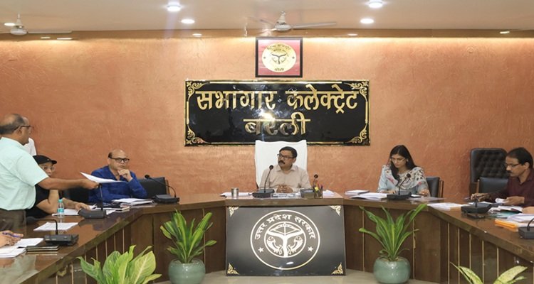 सीएम डैशबोर्ड पर बरेली की रैंकिंग में गिरावट, DM ने अधिकारियों से मांगा जवाब