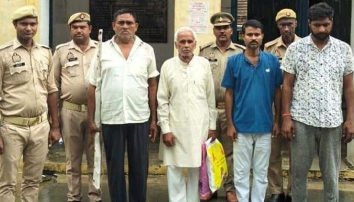 आंवला में जमीनी विवाद में चार और आरोपी गिरफ्तार, लाइसेंसी बंदूक बरामद