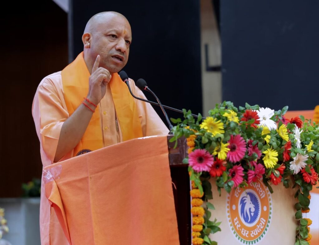 CM Yogi बोले- दीपावली से पहले एक सप्ताह का लगे स्वदेशी मेला