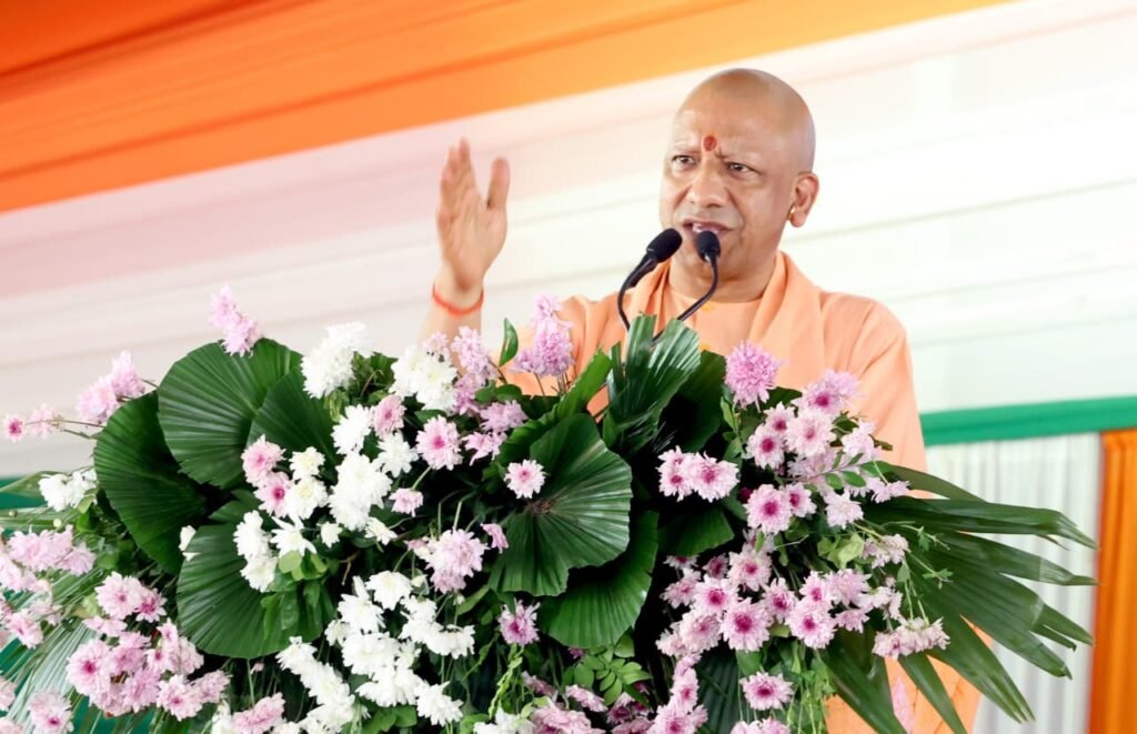 बोले- CM Yogi- अध्यात्म, आस्था और राष्ट्रीयता ही भारत की असली पहचान