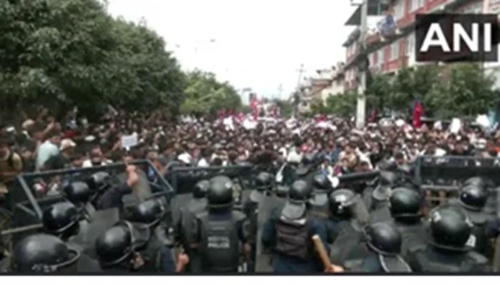 Nepal: Gen-Z का आंदोलन, 20 से अधिक की मौत, गृह मंत्री ने दिया इस्तीफा