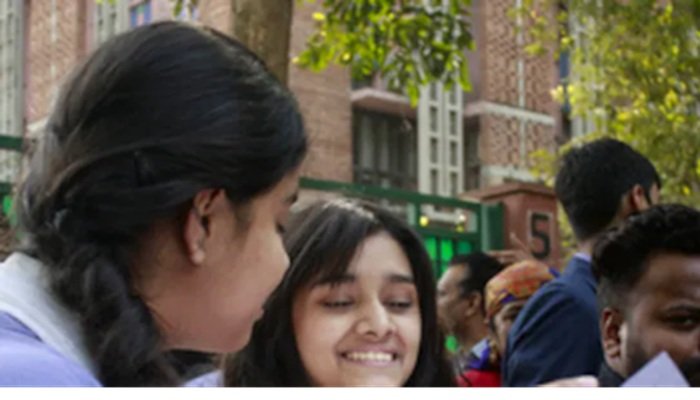UP Scholarship: अब सितम्बर माह में ही वितरित की जाएगी छात्रवृत्ति