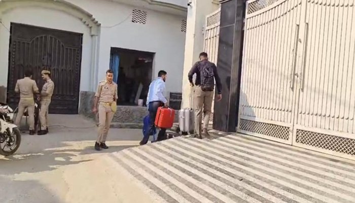 मीट कारोबार करने वाली इंडियन फ्रोजन फूड कंपनी के ठिकानों पर IT का एक्‍शन, संभल-बरेली समेत कई ठिकानों पर छापेमारी