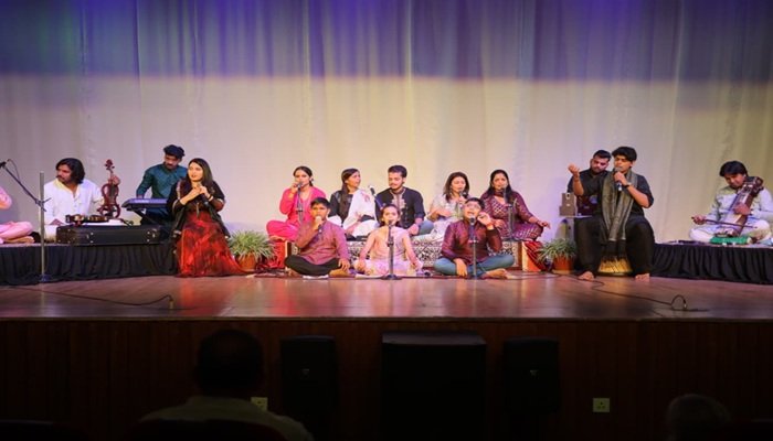 एसआरएमएस रिद्धिमा में 'निर्गुण के कबीर' की संगीतमय प्रस्तुति, सम्‍मोहित हुए दर्शक