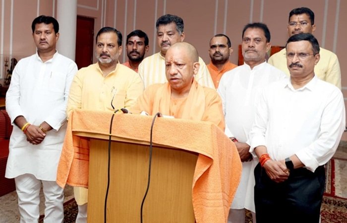 बापू और शास्त्री के सपनों को साकार कर रही डबल इंजन सरकार: सीएम योगी