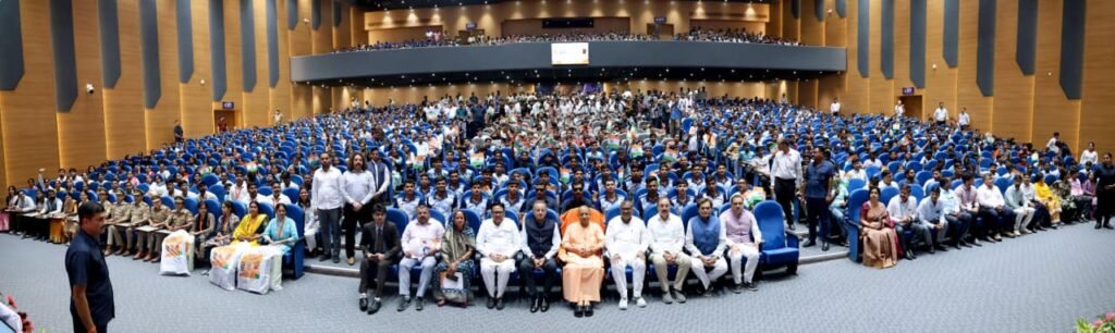 बोले CM Yogi- प्रतिभाशाली युवाओं से भरा UP ‘विकसित भारत’ के निर्माण में निभाएगा अग्रणी भूमिका