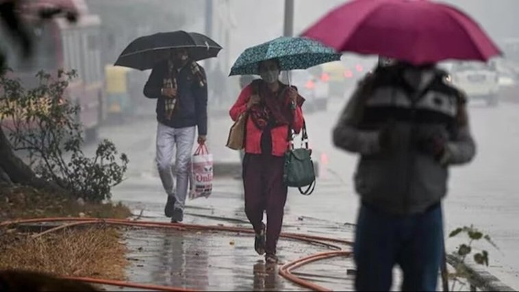 UP Weather: प्रदेश में बारिश और ओले का दौर! जानिए अलर्ट