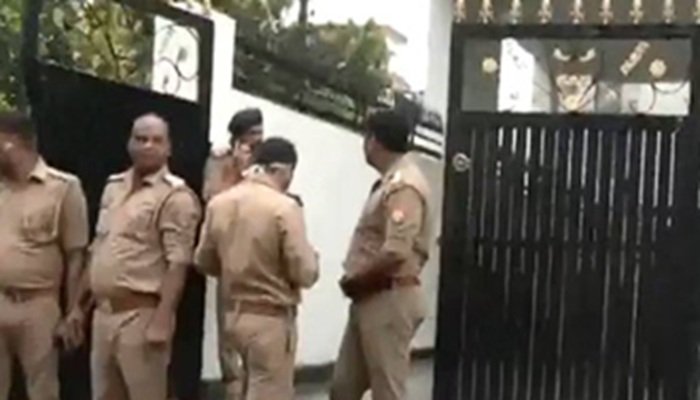 Lucknow News: आज बरेली जाएगा सपा का प्रतिनिधि मंडल, नेता प्रतिपक्ष के घर के बाहर पुलिस तैनात