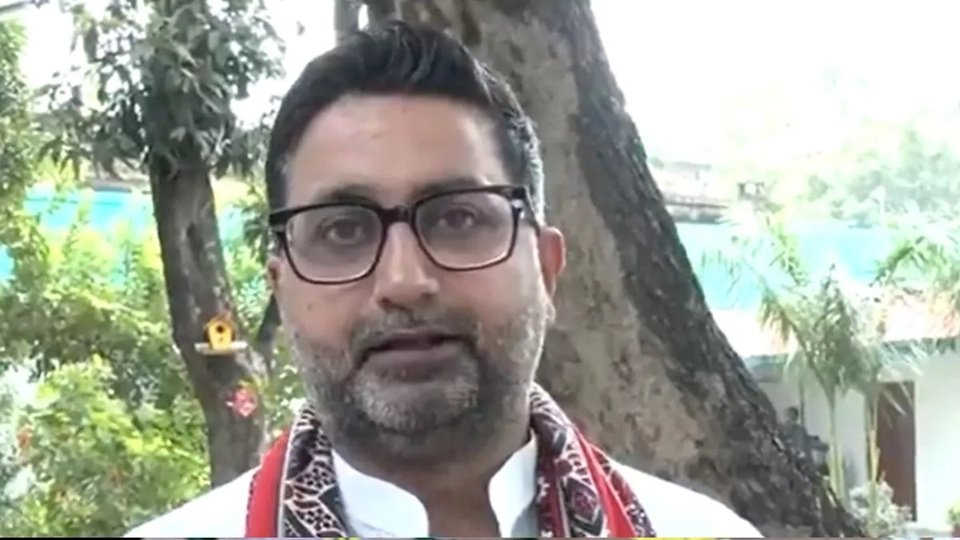Akhilesh-Azam Meeting: योगी के मंत्री ने मुलाकात को बताया ‘राजनीतिक स्टंट’
