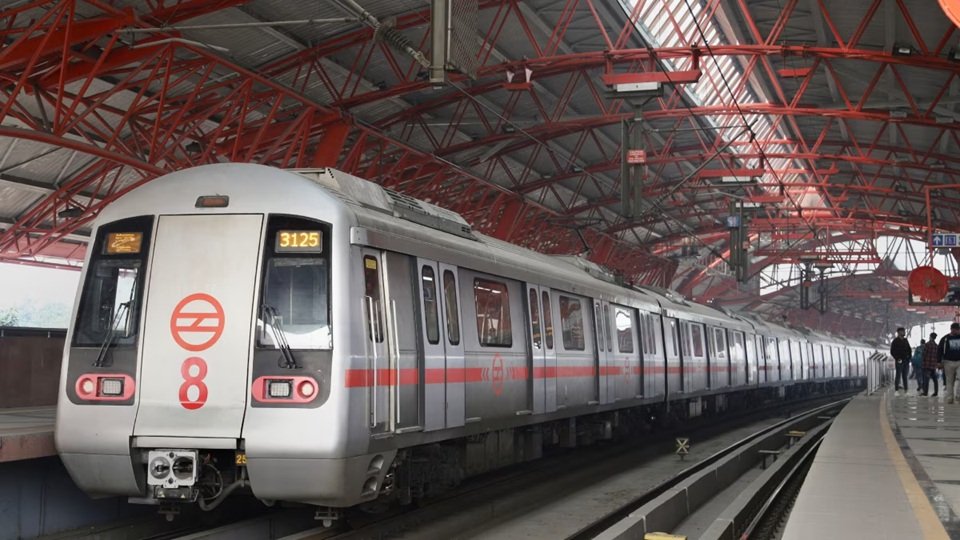 DMRC Jobs: दिल्ली मेट्रो में निकली नौकरियां, सिस्टम सुपरवाइजर और टेक्निशियन के पदों पर होगी भर्ती