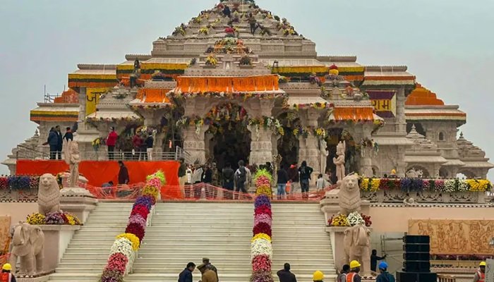 PM Modi: श्रीराम मंदिर के शिखर पर 22 फीट लंबा भगवा ध्वज फहराएंगे पीएम मोदी