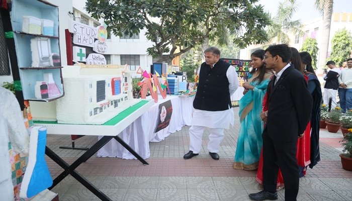 एसआरएमएस सीईटी, एसआरएमएस, एसआरएमएस बरेली, जेस्ट-2025 एकतत्वम, देव मूर्ति, आदित्‍य मूर्ति, एसआरएमएस सीईटी में जेस्ट-2025 एकतत्वम