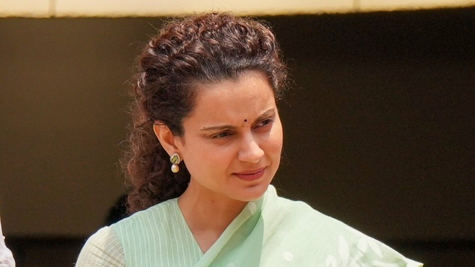 Kangana Ranaut: बीजेपी सांसद पर चलेगा मुकदमा! किसान आंदोलन से जुड़ा है मामला