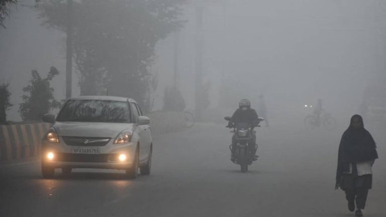 UP Weather: तेजी से बदलने वाला है मौसम, कोहरे का अलर्ट जारी