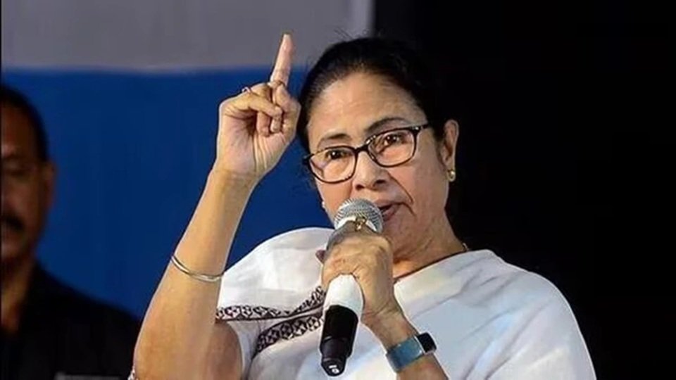 Mamata Banerjee: हमारे बंगाल पर आघात किया तो पूरा भारत...