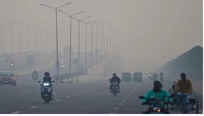 UP Weather: गलन-बर्फीली हवाओं का दौर जारी, 22 जिलों के लिए जारी हुई विशेष चेतावनी