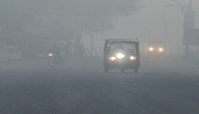 राजस्थान और मध्‍यप्रदेश में कोहरे की मार, हेमकुंड में पारा माइनस 20°