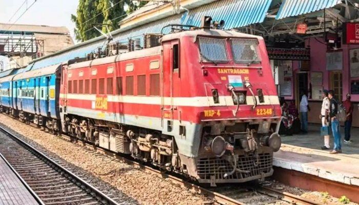 ट्रेन से सफर करने वालों के लिए बड़ी खबर, अब हर किमी पर 1-2 पैसे ज्यादा लगेंगे