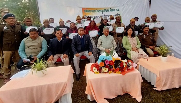 बरेली में वन विभाग के 18 दैनिक भोगी कर्मचारी हुए नियमित, मंत्री डॉ. अरुण कुमार ने सौंपे नियुक्ति पत्र