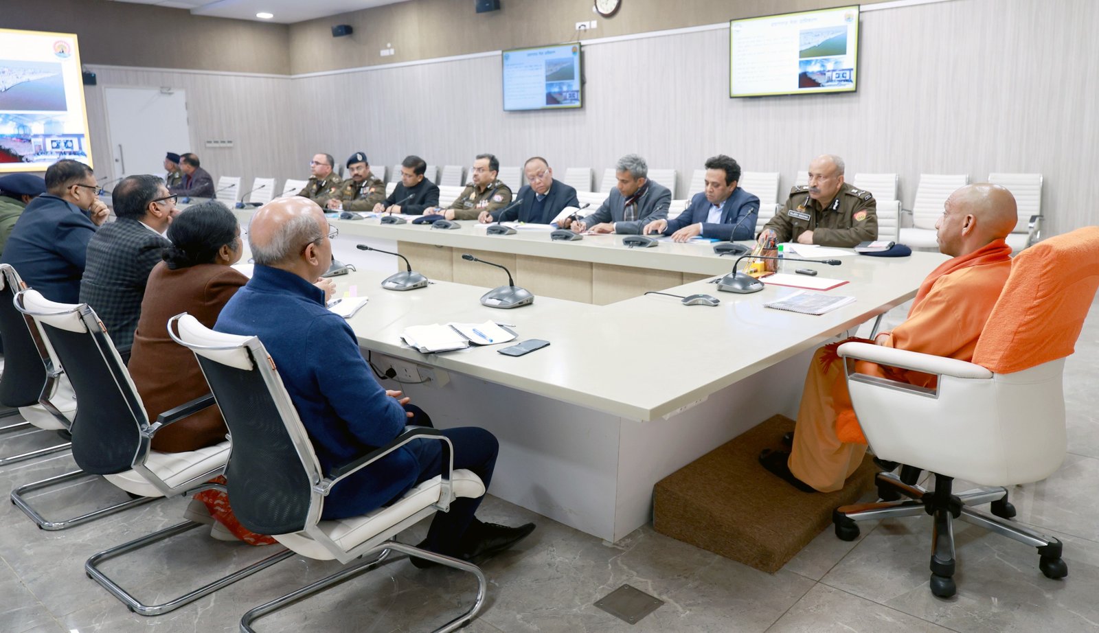 Magh Mela 2026: सीएम ने की तैयारियों की विस्तृत समीक्षा, ‘नो वीआईपी प्रोटोकॉल’ के दिए निर्देश