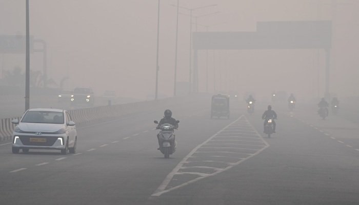 यूपी के 30 जिलों में भीषण कोहरा, अगले चार दिन पड़ेगी भयंकर ठंड