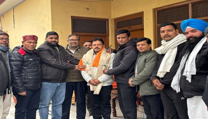 VHP के बहेड़ी जिलाध्यक्ष नियुक्त हुए बाबूराम गंगवार, विधायक डॉ. एम. पी. आर्य ने जताई खुशी