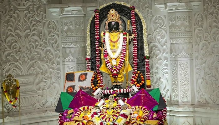 अयोध्‍या में मकर संक्रांति का पर्व, अर्पित की गई पतंग; पूजा के बाद लगाया गया विशेष भोग