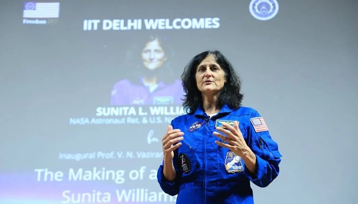 चांद पर जाना चाहती हैं सुनीता विलियम्स, दिल्‍ली में बोलीं- भारत आना घर वापसी जैसा
