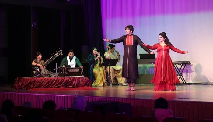 गीत, संगीत और नृत्य की जुगलबंदी में नए वर्ष का स्वागत, रिद्धिमा में थिरके कदम