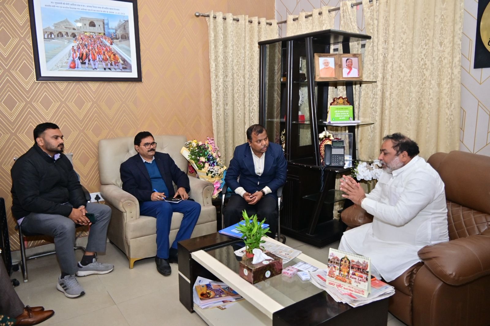 Lucknow: वाटर मेट्रो का होगा संचालन, रोजगार के साथ-साथ मिलेगा मनोरंजन