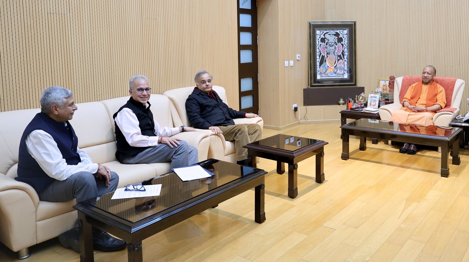 UP News: व्यापार और निवेश का बन रहा बेहतर माहौल, सीएम योगी से बोले CII के प्रतिनिधि