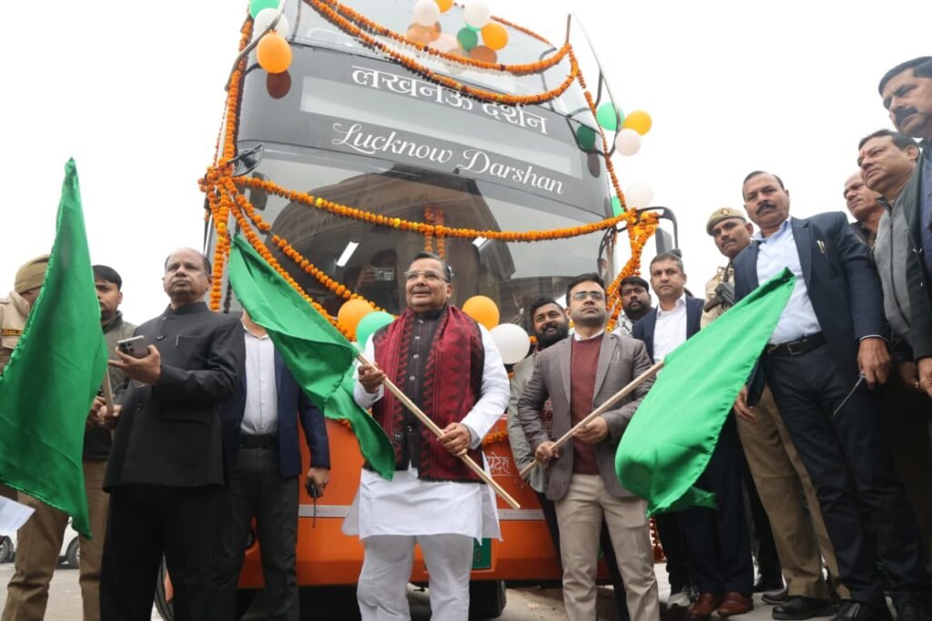 Lucknow दर्शन इलेक्ट्रिक डबल डेकर बस की शुरुआत  