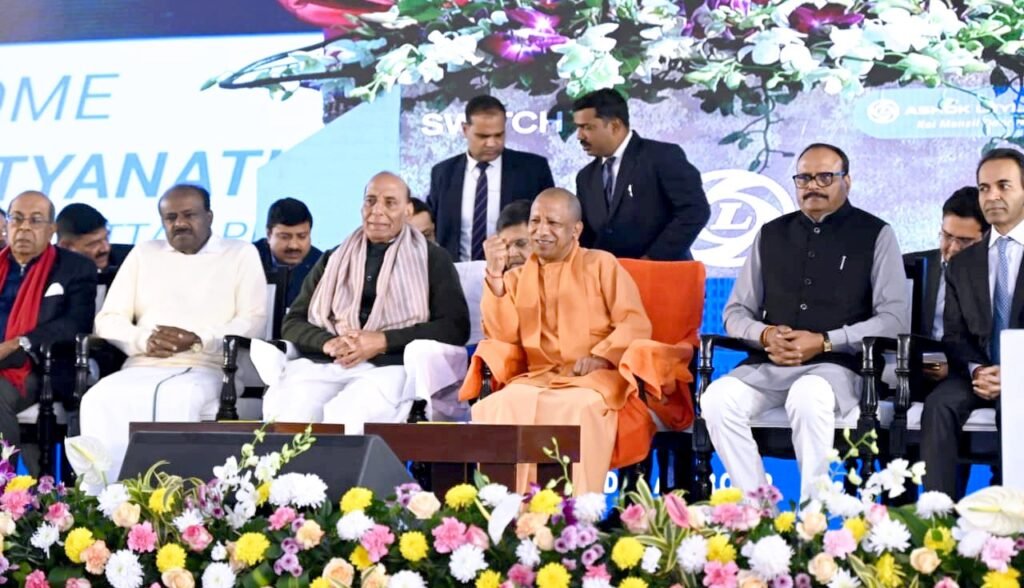 विकसित भारत का रास्ता, विकसित उत्तर प्रदेश से होकर जाता हैः Rajnath Singh