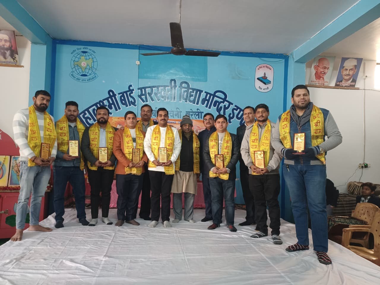 Bareilly: राष्ट्रीय युवा दिवस पर सम्मानित किए गए पूर्व छात्र