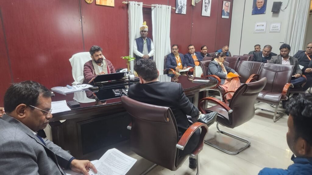 Lucknow: मंत्री दयाशंकर मिश्रा बोले- आयुष के माध्यम से एक स्वस्थ समाज का हो निर्माण