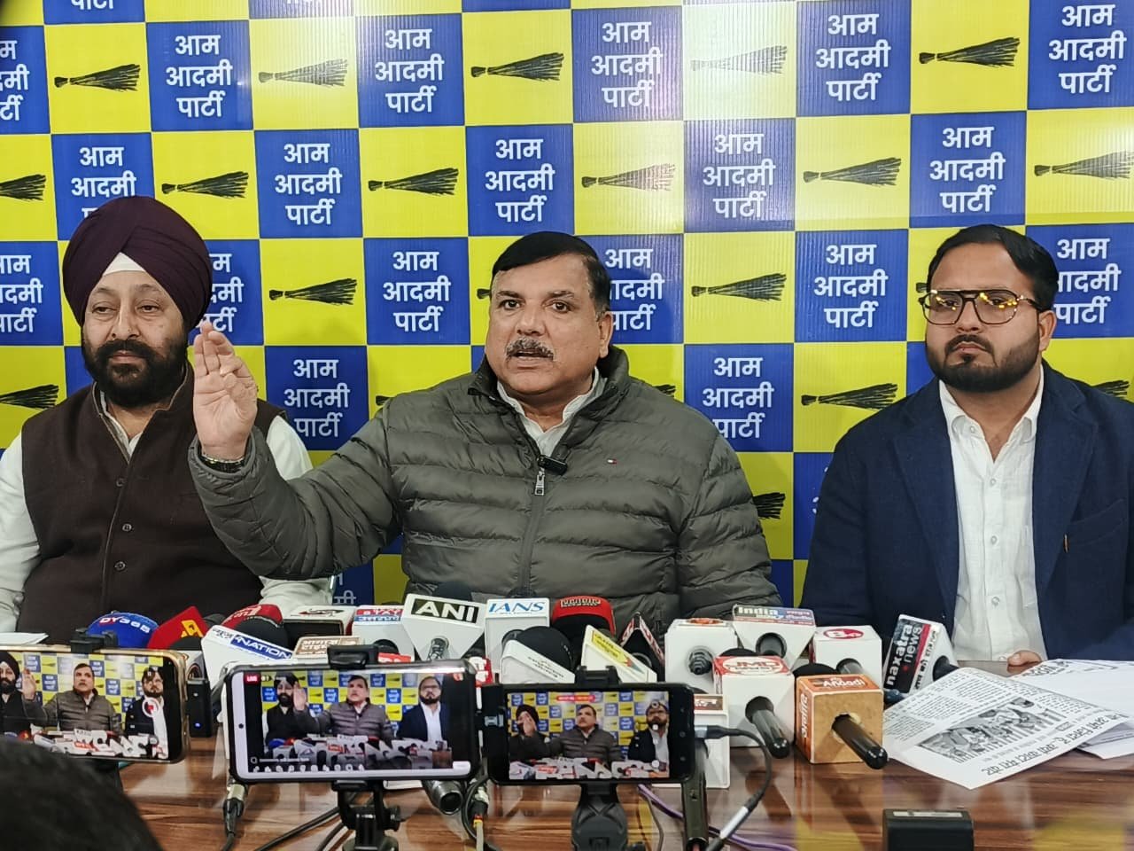 SIR in UP: बोले संजय सिंह- यूपी में लोकतंत्र से खुला खिलवाड़