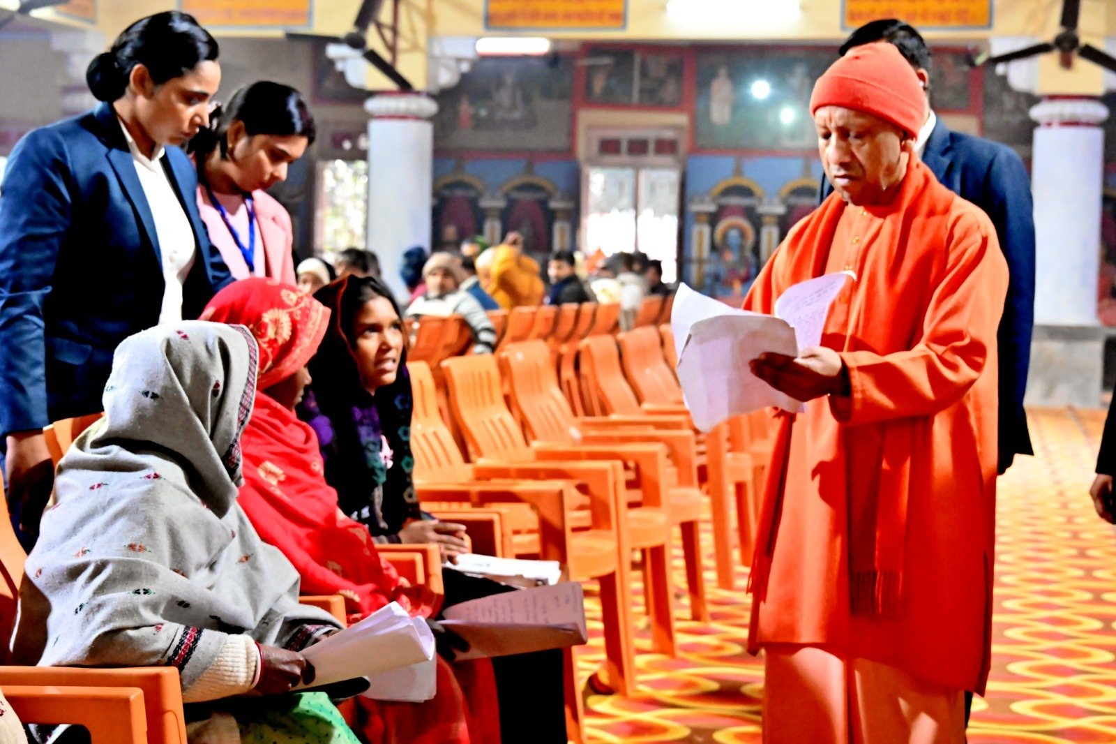 Janta Darshan: सीएम योगी का स्पष्ट निर्देश- रुपया लेकर पट्टा करने वालों के विरुद्ध हो सख्त कार्रवाई